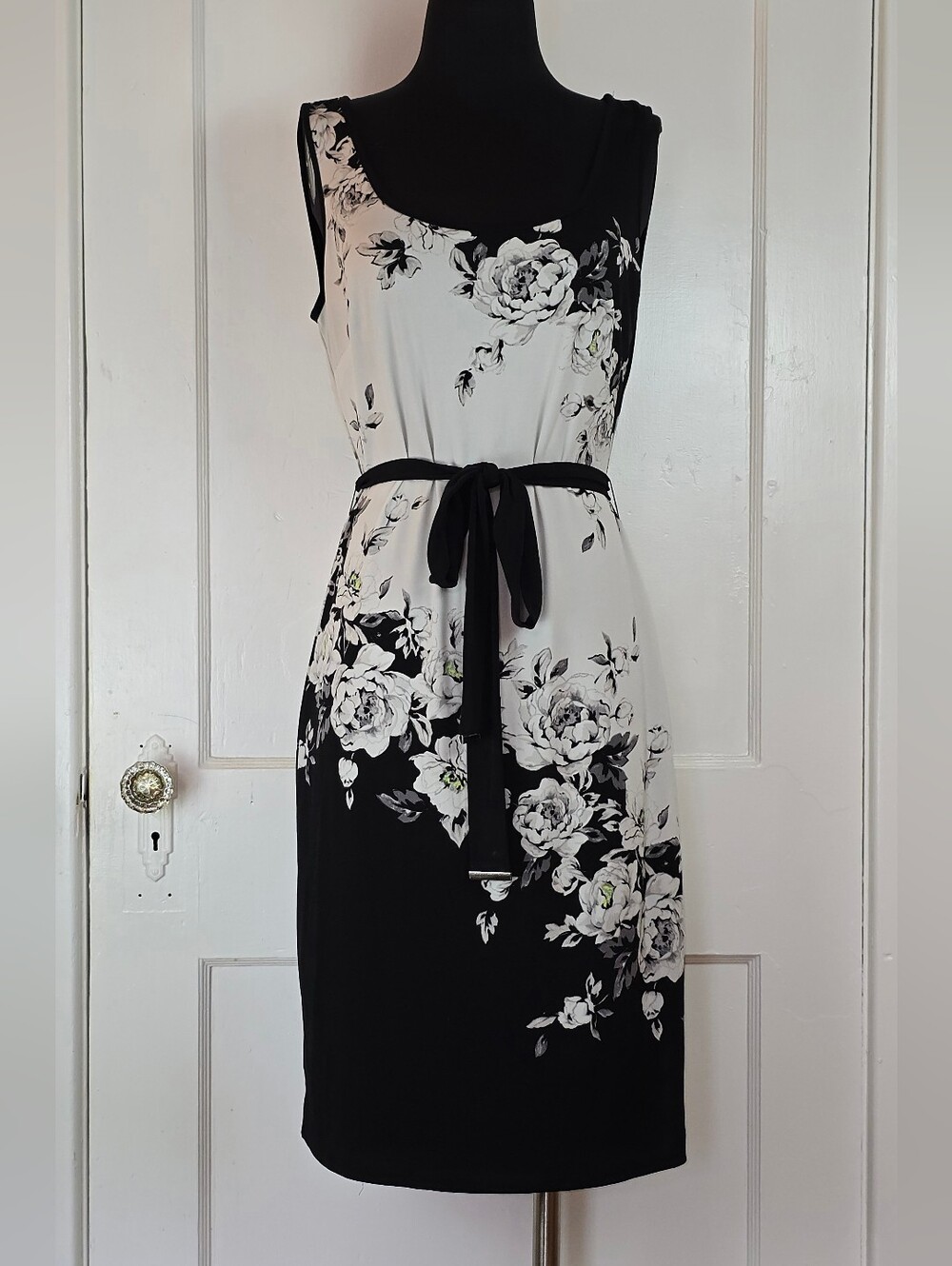 White House Black Market Black and White Floral Tie-Waist Midi Dress
